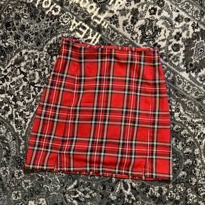 BRANDY MELVILLE RED PLAID SKIRT
